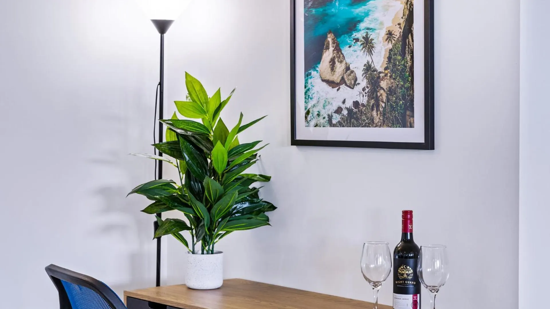 Zion Escapes Retreat On Pease, City Edge Family Apartment Westcourt