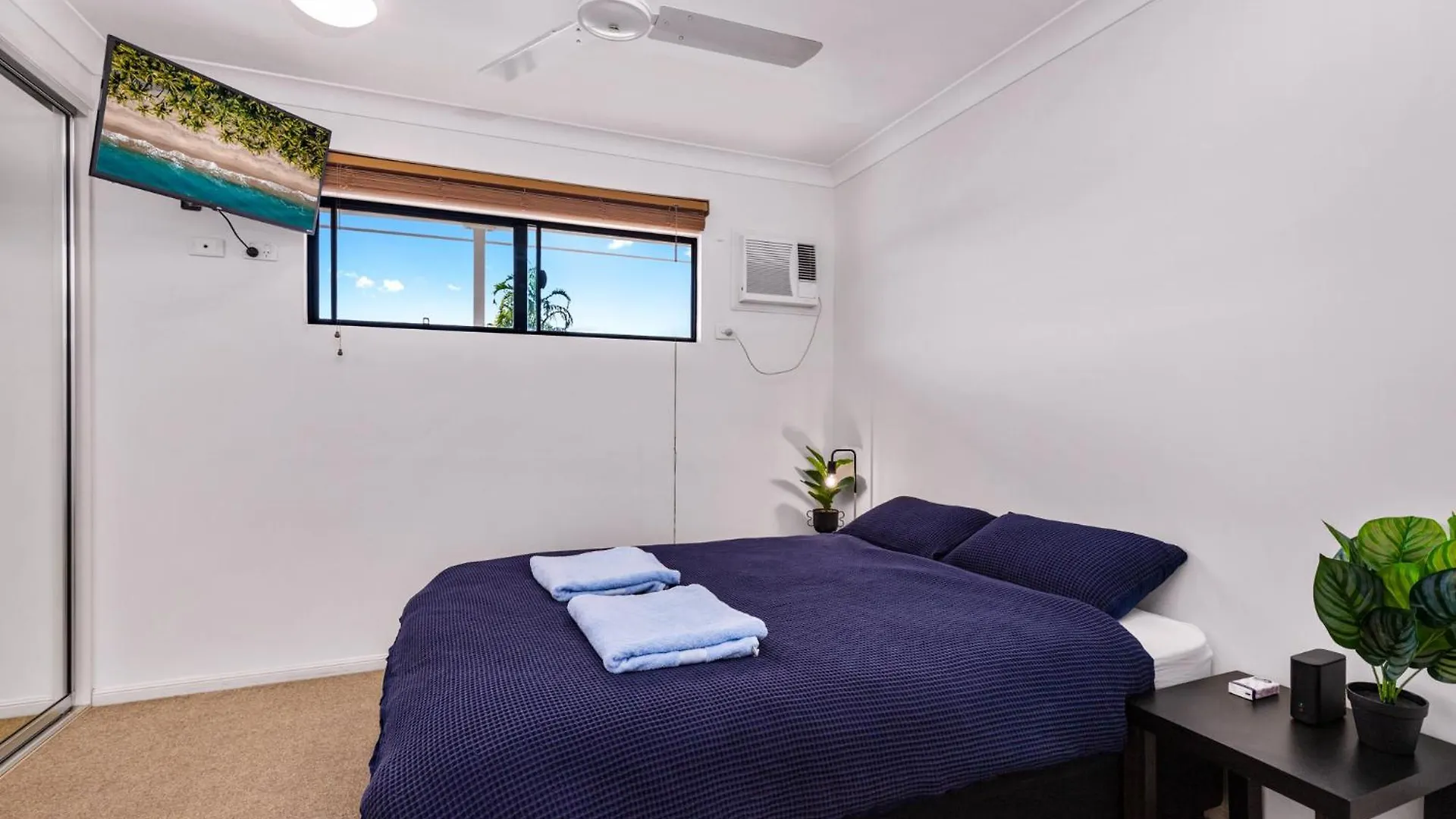 Zion Escapes Retreat On Pease, City Edge Family Apartment Westcourt 0*,  Australia